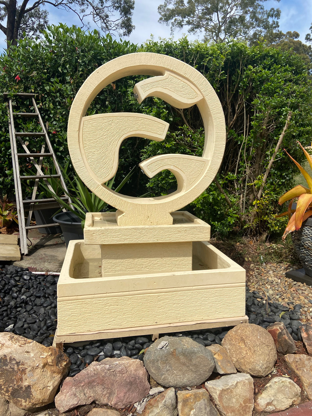 Fountain - Limestone Wheel Water Feature (Large)