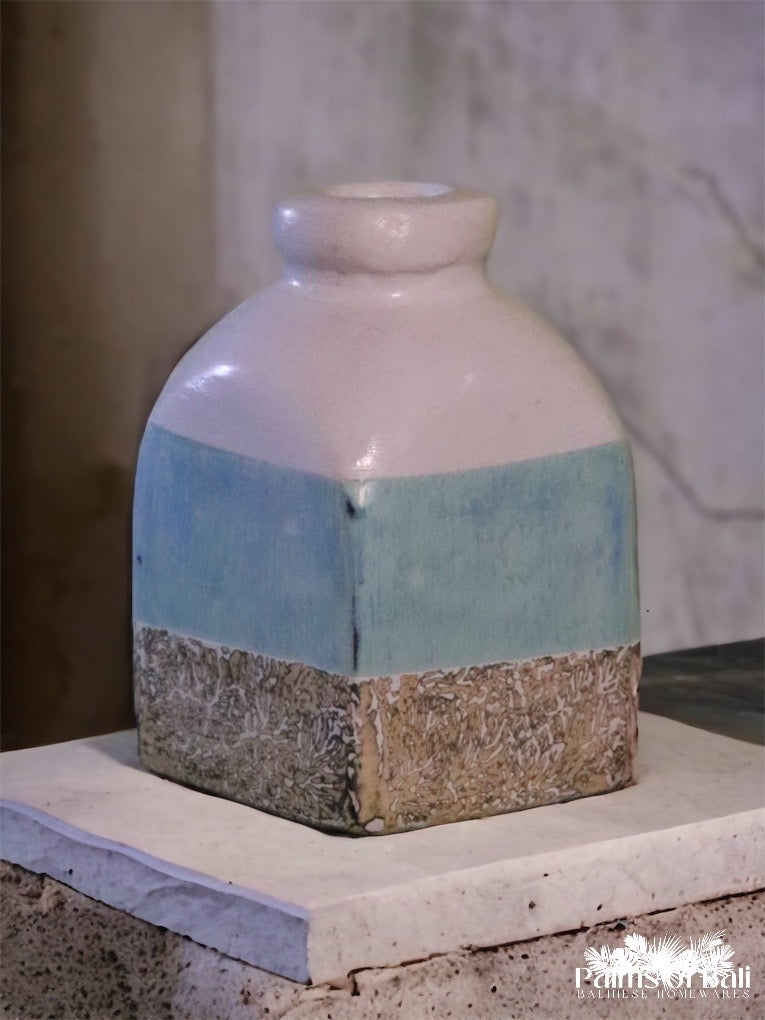 Container - Blue/White/Tan